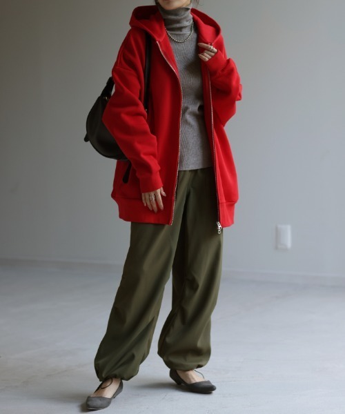 HUG.U(ハグユー)の「「発熱」タートルニット 配色 / 無地(ニット/セーター・レディース・グリーン系/グレー/イエロー系/ブラック/レッド系/アイボリー・FREE)」の20枚目の写真
