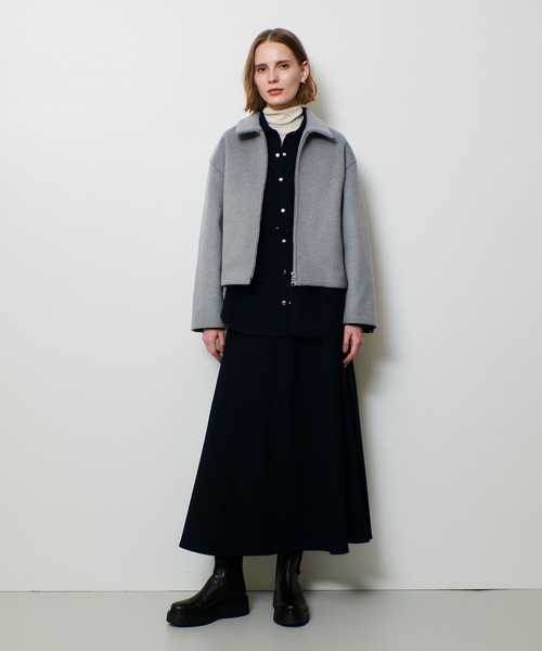 allureville（アルアバイル）の「ジーロンラムステンカラーブルゾン（ブルゾン・レディース・ライトグレー/ブラック・2/1）」の14枚目の写真