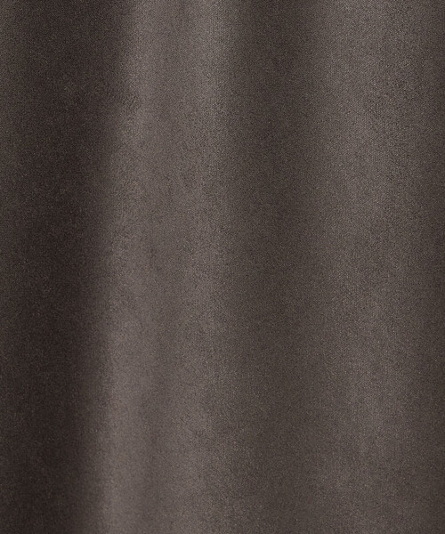 Gabardine K.T（ギャバジンケーティー）の「スエード調ジャージ スエードセミタイトスカート（スカート・レディース・ブラック/チャコール・9号）」の4枚目の写真