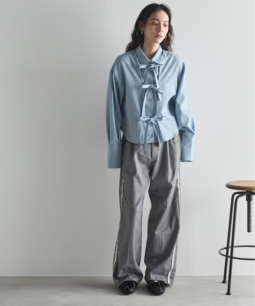 THE YOn(ザヨン)の「リボンデザインタッククロップドシャツ(シャツ/ブラウス・レディース・サックスブルー/ライム/グレー/オフホワイト・FREE)」の11枚目の写真