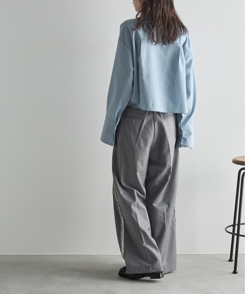 THE YOn(ザヨン)の「リボンデザインタッククロップドシャツ(シャツ/ブラウス・レディース・サックスブルー/ライム/グレー/オフホワイト・FREE)」の14枚目の写真