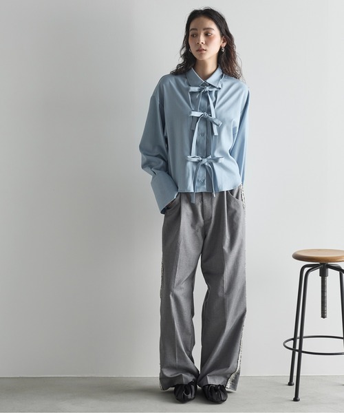 THE YOn(ザヨン)の「リボンデザインタッククロップドシャツ(シャツ/ブラウス・レディース・サックスブルー/ライム/グレー/オフホワイト・FREE)」の17枚目の写真