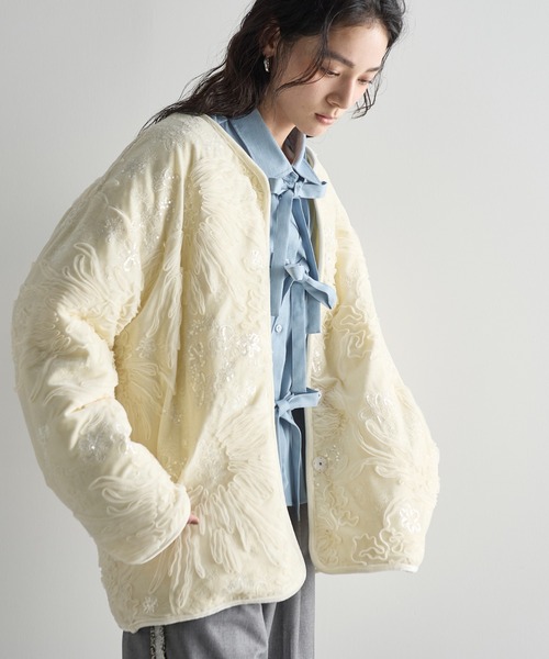THE YOn(ザヨン)の「リボンデザインタッククロップドシャツ(シャツ/ブラウス・レディース・サックスブルー/ライム/グレー/オフホワイト・FREE)」の19枚目の写真