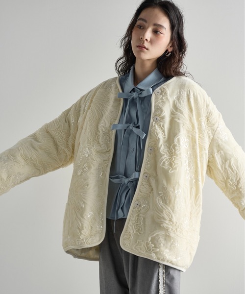 THE YOn(ザヨン)の「リボンデザインタッククロップドシャツ(シャツ/ブラウス・レディース・サックスブルー/ライム/グレー/オフホワイト・FREE)」の22枚目の写真