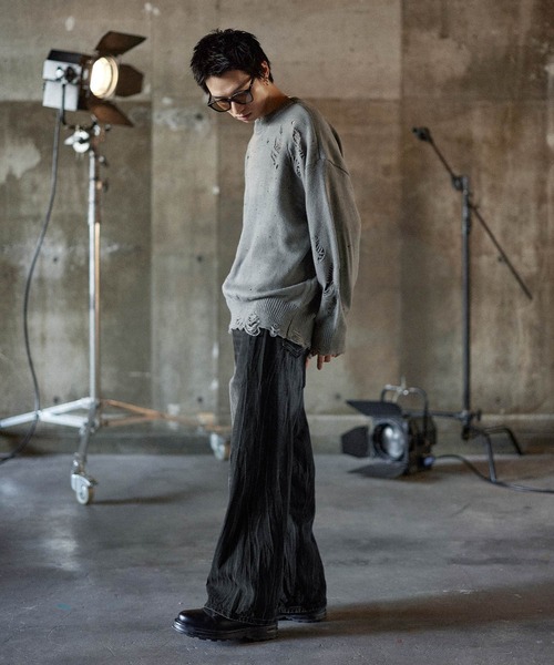 ASTRONOMY(アストロノミー)の「ダメージ加工クルーネックニット(ニット/セーター・メンズ・ブラック/グレー・XL/M/L)」の17枚目の写真
