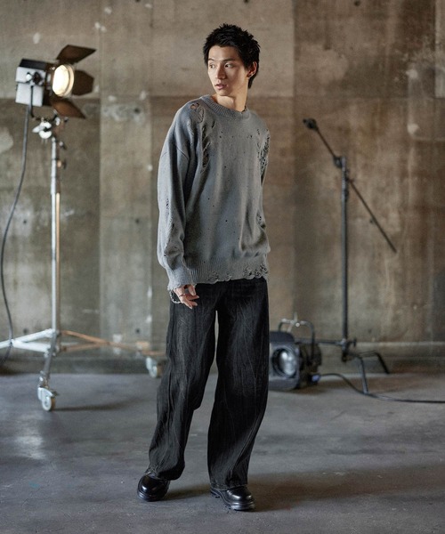 ASTRONOMY(アストロノミー)の「ダメージ加工クルーネックニット(ニット/セーター・メンズ・ブラック/グレー・XL/M/L)」の16枚目の写真