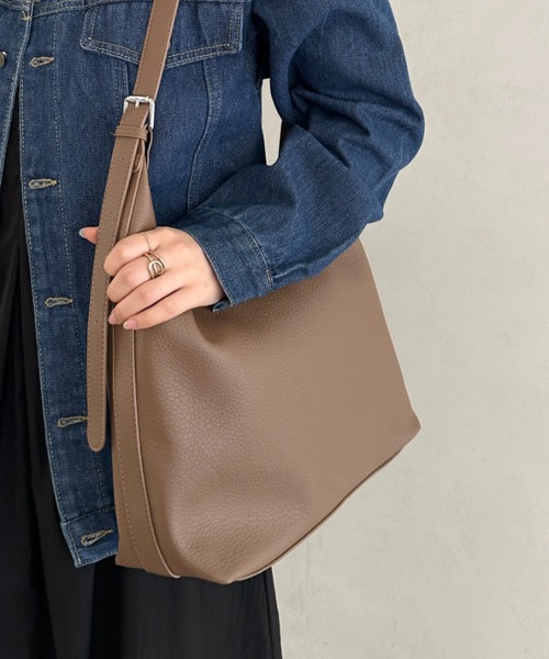 セール】A4収納可能 合成皮革 2WAYショルダーバッグ（ショルダー