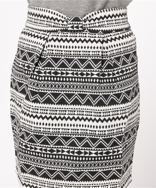 RAY CASSIN（レイカズン）の「ゴブランジャガードタイトスカート（スカート・レディース・ネイビー/ブラック・FREE）」の6枚目の写真