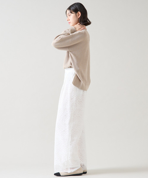 Tiara（ティアラ）の「ヘンリーネック片畦ニット（ニット/セーター・レディース・ブルー/ベージュ/ホワイト×ブラック・FREE）」の6枚目の写真