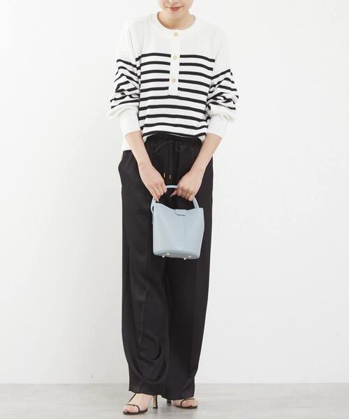 Tiara（ティアラ）の「ヘンリーネック片畦ニット（ニット/セーター・レディース・ブルー/ベージュ/ホワイト×ブラック・FREE）」の22枚目の写真