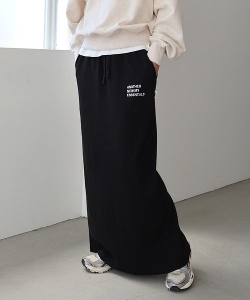 ANME(アンメ)の「セルフカットリブANMEエンブロイダリーロゴタイトスカート(スカート・レディース・ダークネイビー/ベージュ系その他/ブラック/杢グレー・M/L)」の16枚目の写真