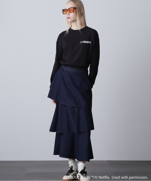 ROSE BUD(ローズバッド)の「Netflix Series ‘SEX EDUCATION’ × ROSE BUD/PHOTO BACK PRINT TEE(Tシャツ/カットソー・レディース・ホワイト/ブルー/ブラック・ONE SIZE)」の9枚目の写真