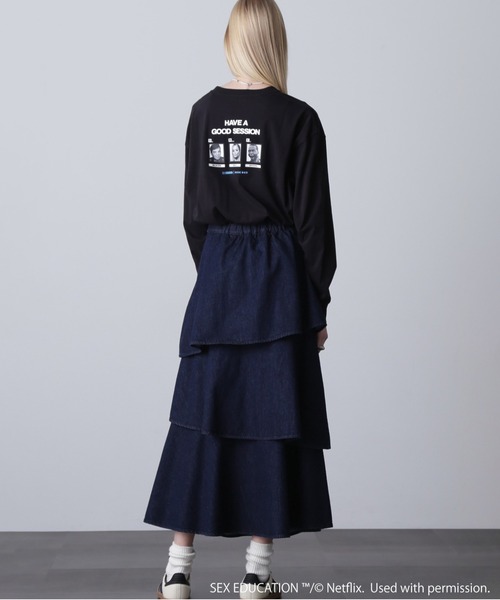 ROSE BUD(ローズバッド)の「Netflix Series ‘SEX EDUCATION’ × ROSE BUD/PHOTO BACK PRINT TEE(Tシャツ/カットソー・レディース・ホワイト/ブルー/ブラック・ONE SIZE)」の11枚目の写真