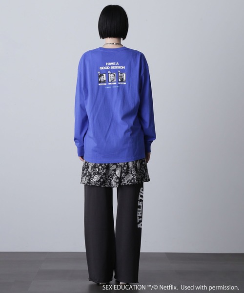 tシャツ Netflix Series ‘SEX EDUCATION’ × ROSE BUD/PHOTO BACK PRINT TEE レディース Netflix Series 'SEX EDUCATION' × ROSE BUD/PHOTO BACK PRINT