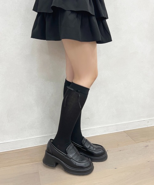 apres jour（アプレジュール）の「【apres jour×ARIAZ】リボン付きハイソックス（ソックス/靴下・レディース・オフホワイト/ブラック・FREE）」の4枚目の写真