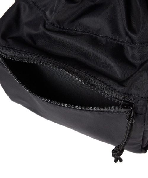 NEW ERA（ニューエラ）の「【NEW ERA】2WAY ドローストリング ポーチ 3L ナイロンツイル [SSL]（ショルダーバッグ・レディース・ブラック・F）」の10枚目の写真