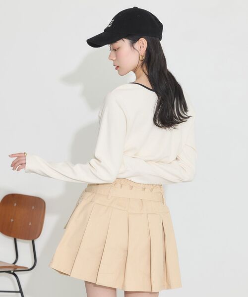 earth music&ecology（アースミュージックアンドエコロジー）の「2WAY釦リブプルオーバー（Tシャツ/カットソー・レディース・オフホワイト/アイボリー/ブラック/ネイビー・S/M）」の16枚目の写真