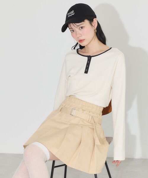 earth music&ecology（アースミュージックアンドエコロジー）の「2WAY釦リブプルオーバー（Tシャツ/カットソー・レディース・オフホワイト/アイボリー/ブラック/ネイビー・S/M）」の17枚目の写真