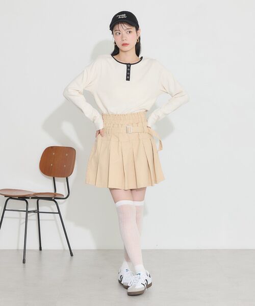 earth music&ecology（アースミュージックアンドエコロジー）の「2WAY釦リブプルオーバー（Tシャツ/カットソー・レディース・オフホワイト/アイボリー/ブラック/ネイビー・S/M）」の19枚目の写真