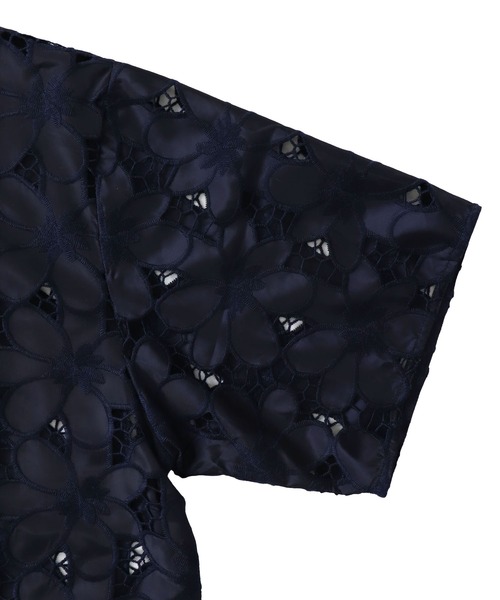 BAUM UND PFERDGARTEN（バウムウンドヘルガーデン）の「BAUM UND PFERDGARTEN / MANUELA Flower Lace(フラワーレースハーフスリーブブラウス 24012)（Tシャツ/カットソー・レディース・ネイビー・36）」の14枚目の写真