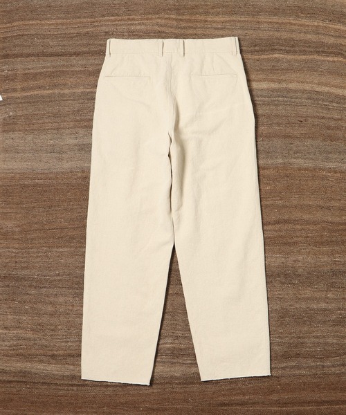 ADAM ET ROPE'（アダムエロペ）の「【WILD LIFE TAILOR】コットンリネン オックス カットオフパンツ / セットアップ対応（スラックス・メンズ・ブラック/キナリ・L/M）」の9枚目の写真