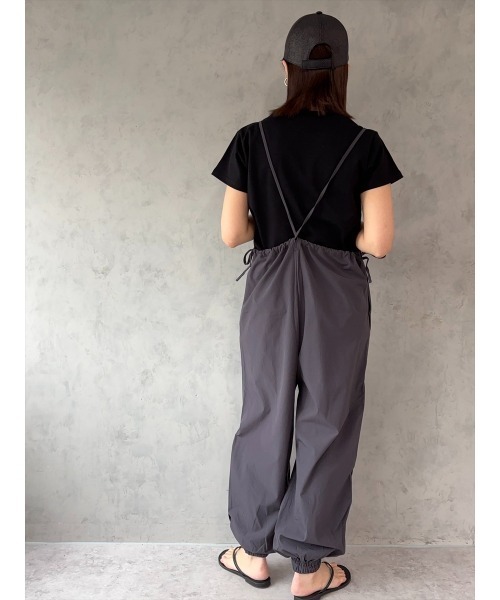 Day and Grade(デイアンドグレイド)の「【ZOZOTOWN限定アイテム】撥水サロペット(サロペット/オーバーオール・レディース・ブラック/チャコールグレー・FREE)」の10枚目の写真