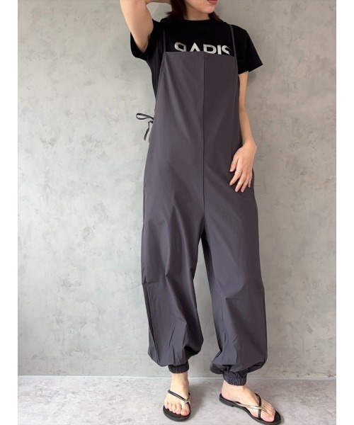 Day and Grade(デイアンドグレイド)の「【ZOZOTOWN限定アイテム】撥水サロペット(サロペット/オーバーオール・レディース・ブラック/チャコールグレー・FREE)」の22枚目の写真