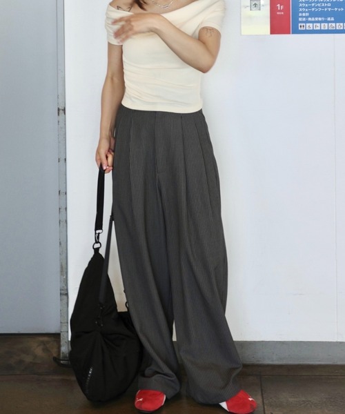 JUMELLE（ジュメロ）の「stripe slacks（スラックス・レディース・グレー/ベージュ・MEDIUM/SMALL）」の2枚目の写真