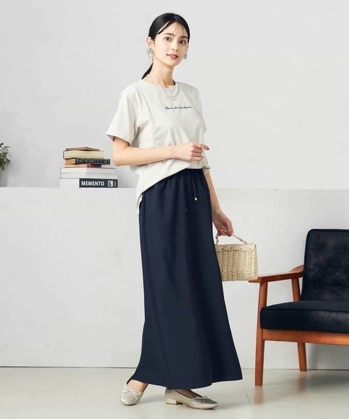 a.v.v(アーヴェヴェ)の「【コットン100%】ハンドレター調ロゴTシャツ(Tシャツ/カットソー・レディース・ホワイト/ブラック/グレー系その他・40/38/36/34/42)」の5枚目の写真