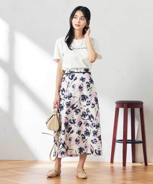 a.v.v(アーヴェヴェ)の「【コットン100%】ハンドレター調ロゴTシャツ(Tシャツ/カットソー・レディース・ホワイト/ブラック/グレー系その他・40/38/36/34/42)」の13枚目の写真