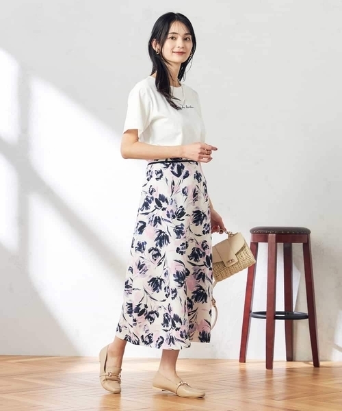 a.v.v(アーヴェヴェ)の「【コットン100%】ハンドレター調ロゴTシャツ(Tシャツ/カットソー・レディース・ホワイト/ブラック/グレー系その他・40/38/36/34/42)」の14枚目の写真