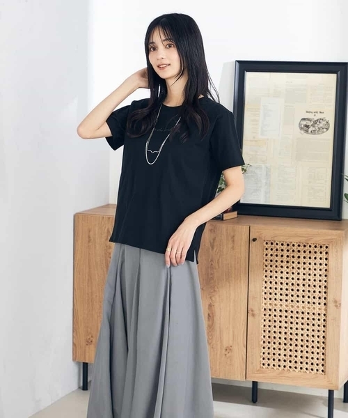 a.v.v(アーヴェヴェ)の「【コットン100%】ハンドレター調ロゴTシャツ(Tシャツ/カットソー・レディース・ホワイト/ブラック/グレー系その他・40/38/36/34/42)」の15枚目の写真