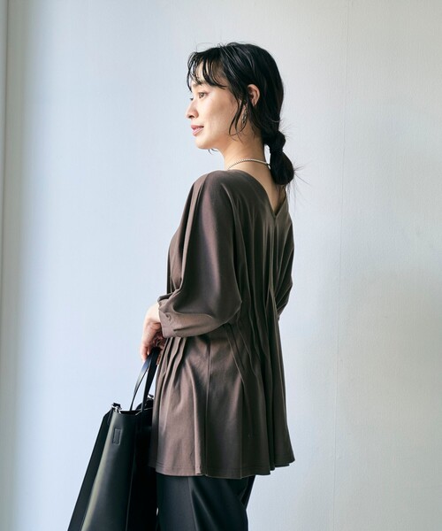 RONEL(ロネル)の「スムースウエストタック ハーフスリーブ プルオーバー(Tシャツ/カットソー・レディース・ブラック/モカ/ホワイト/ダークブラウン・S/M)」の15枚目の写真