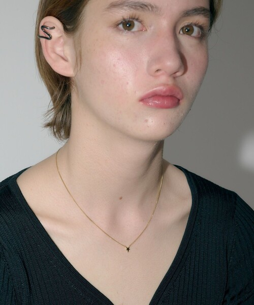 and cloud(アンドクラウド)の「Minimum Star Necklace(ネックレス・レディース・イエローゴールド/シルバー・FREE)」の6枚目の写真