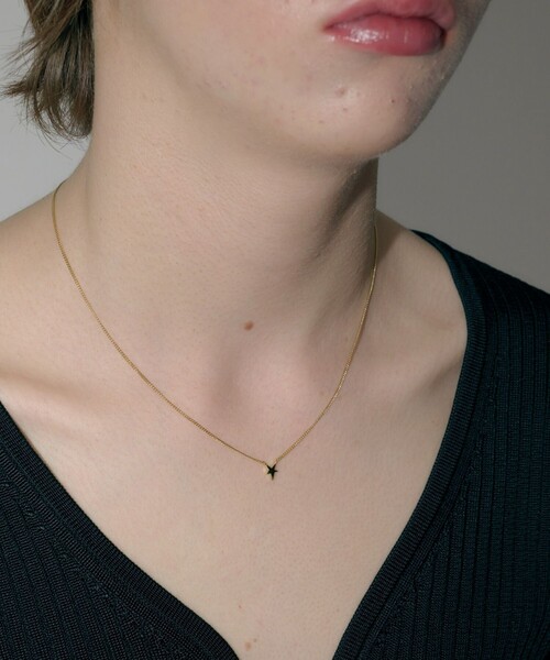 and cloud(アンドクラウド)の「Minimum Star Necklace(ネックレス・レディース・イエローゴールド/シルバー・FREE)」の7枚目の写真