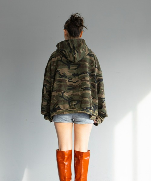 FIG&VIPER（フィグアンドバイパー）の「CAMOスウェットフーディ（パーカー・レディース・カーキ・FREE）」の5枚目の写真