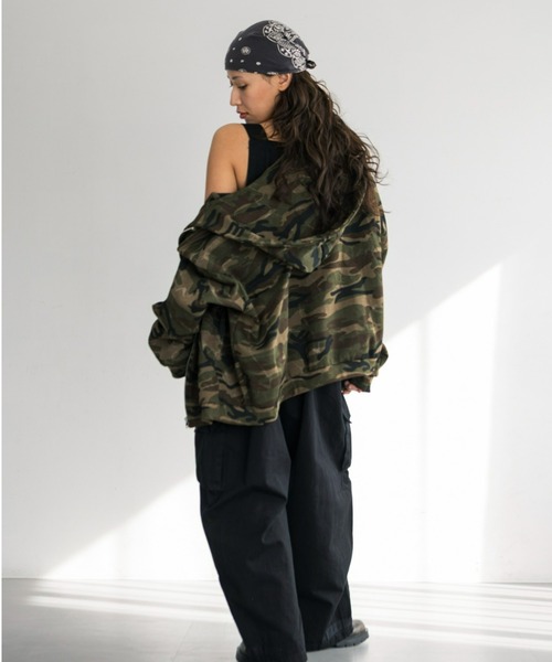 FIG&VIPER（フィグアンドバイパー）の「CAMOスウェットフーディ（パーカー・レディース・カーキ・FREE）」の12枚目の写真