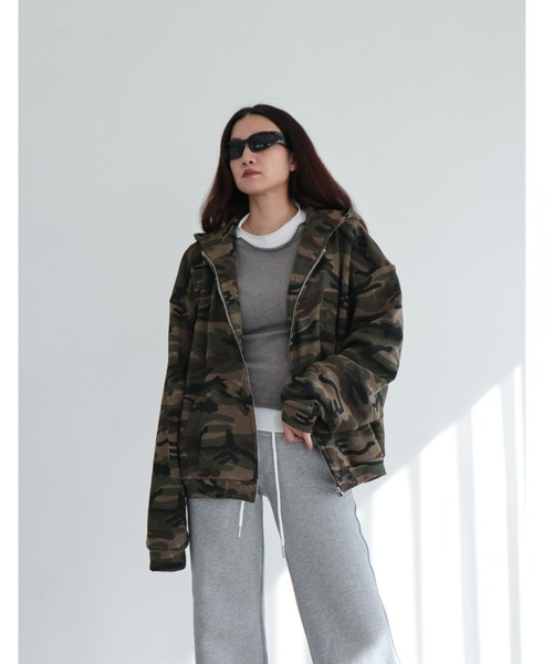 FIG&VIPER（フィグアンドバイパー）の「CAMOスウェットフーディ（パーカー・レディース・カーキ・FREE）」の22枚目の写真