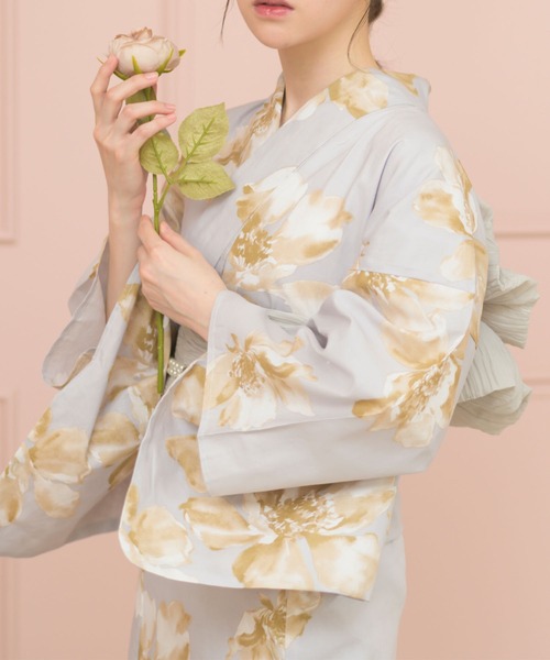 CELEN（セレン）の「【1人で着られる浴衣4点セット】浴衣・兵児帯・腰紐2本《夏恋浴衣》（浴衣・レディース・パープル系/ピンク系1/アイボリー系/ホワイト系/グレー系1/ピンク系2/グレー系2/パープル系2・FREE）」の3枚目の写真