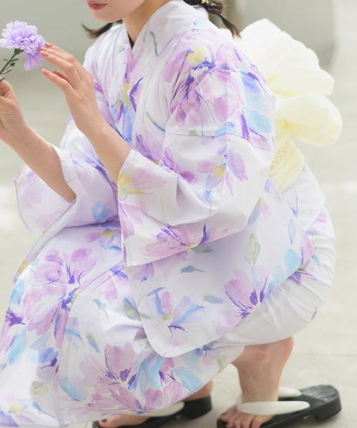 CELEN（セレン）の「【1人で着られる浴衣4点セット】浴衣・兵児帯・腰紐2本《夏恋浴衣》（浴衣・レディース・パープル系/ピンク系1/アイボリー系/ホワイト系/グレー系1/ピンク系2/グレー系2/パープル系2・FREE）」の5枚目の写真