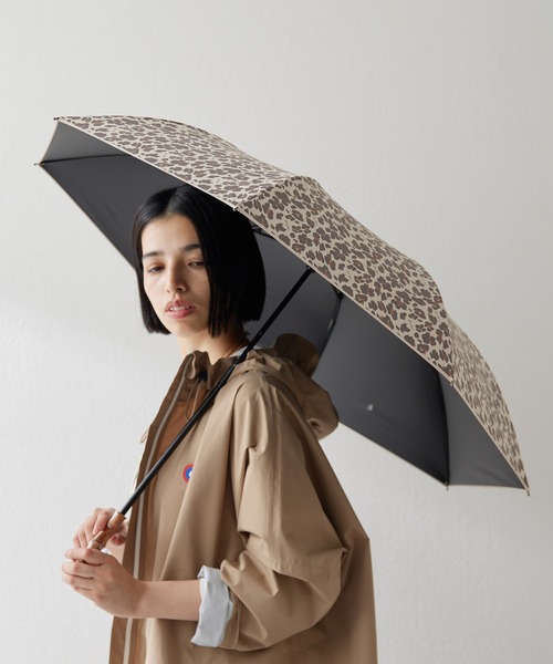Vitaとカセット6枚です Whim Gazette（ウィムガゼット）の「【晴雨兼用】レオパード楽