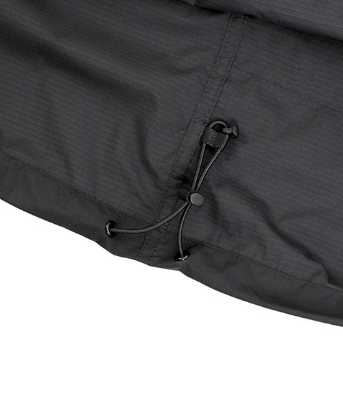 DAIWA PIER39（ダイワピア39）の「DAIWA PIER39 / ダイワ ピアサーティナイン：TECH TRAVEL ANORAK：BJ-61025[PIE]（ナイロンジャケット・メンズ・ブラック・M/L/S）」の6枚目の写真