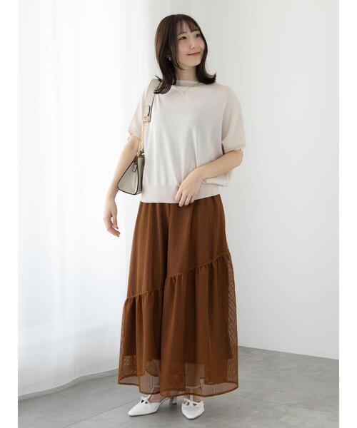 Te chichi TERRASSE（テチチテラス）の「【接触冷感】ボートネックドルマンニット（ニット/セーター・レディース・グリーン/ブラウン/オフホワイト/チャコールグレー・F）」の5枚目の写真
