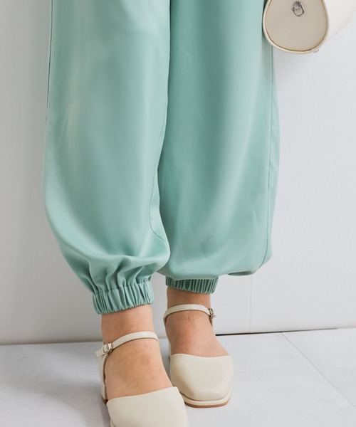 QUEENS COURT（クイーンズコート）の「サテンイージージョガーパンツ≪洗濯機で洗える≫（その他パンツ・レディース・ピンク/グリーン/ネイビー・M）」の10枚目の写真