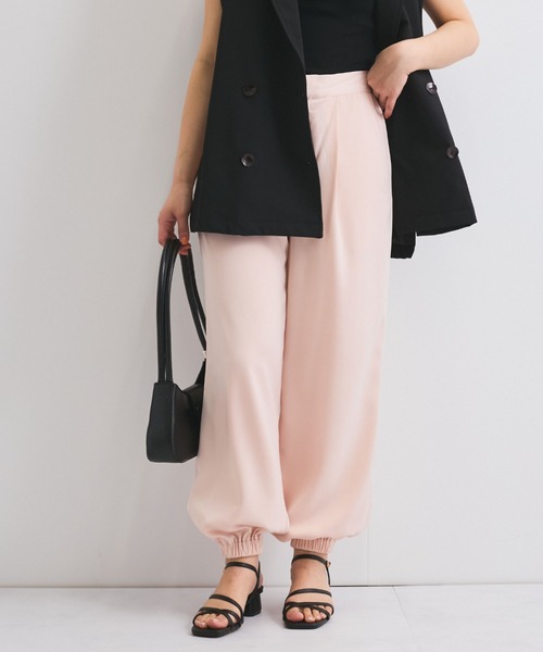 QUEENS COURT（クイーンズコート）の「サテンイージージョガーパンツ≪洗濯機で洗える≫（その他パンツ・レディース・ピンク/グリーン/ネイビー・M）」の15枚目の写真