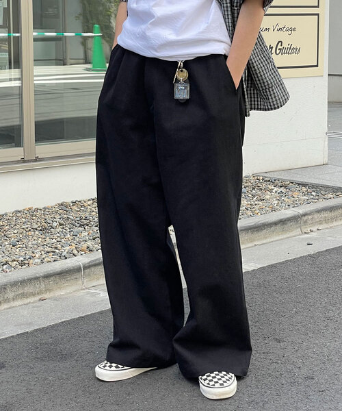 CIAOPANIC（チャオパニック）の「ワンタックワイドチノパンツ（チノパンツ・メンズ・ベージュ/カーキ/ブラック・MEDIUM/LARGE）」の2枚目の写真