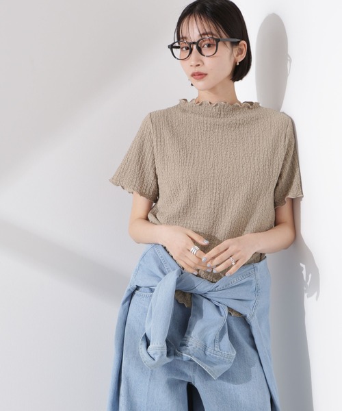 NANO universe（ナノユニバース）の「シャーリングジャガード半袖ナロートップス (セットアップ可)（Tシャツ/カットソー・レディース・ブラック/ベージュ/ブルー・FREE）」の2枚目の写真