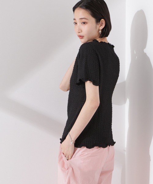 NANO universe（ナノユニバース）の「シャーリングジャガード半袖ナロートップス (セットアップ可)（Tシャツ/カットソー・レディース・ブラック/ベージュ/ブルー・FREE）」の6枚目の写真