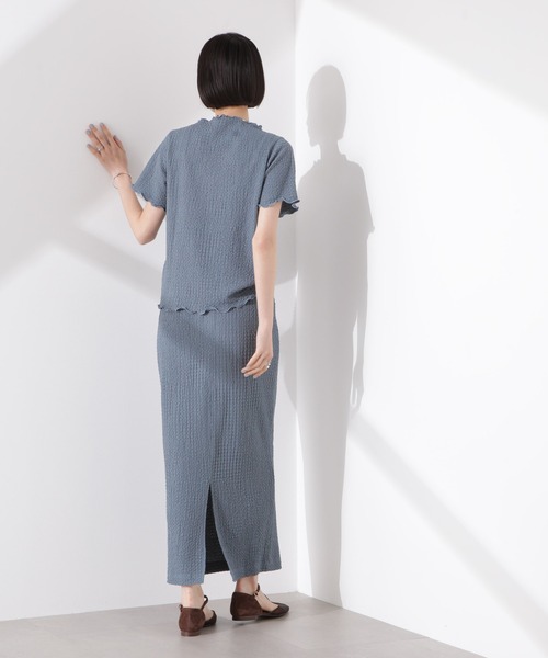 NANO universe（ナノユニバース）の「シャーリングジャガード半袖ナロートップス (セットアップ可)（Tシャツ/カットソー・レディース・ブラック/ベージュ/ブルー・FREE）」の16枚目の写真