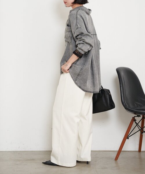 Jena espace merveilleux（ジェナ　エスパスメルヴェイユ）の「【待望のサイズ展開！シリーズ累計販売枚数1万枚突破！】テンセルデニムシャツ（シャツ/ブラウス・レディース・サックスブルー/グレー/ブルー・FREE/1）」の11枚目の写真